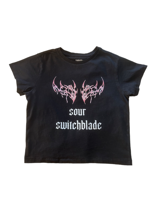 CYBER PUNK SOUR SWITCHBLADE COTTON CROPPED TEE